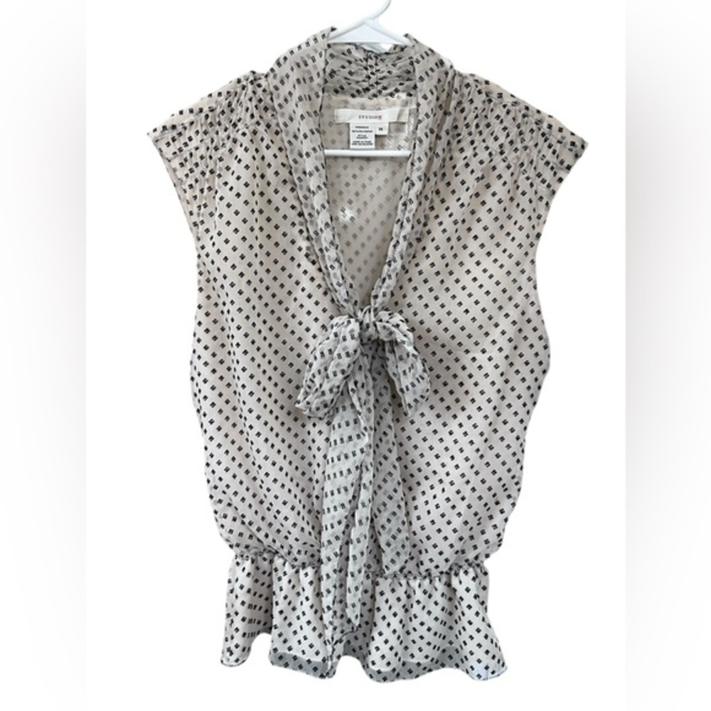 Studio M Black and White Tie-Front Blouse